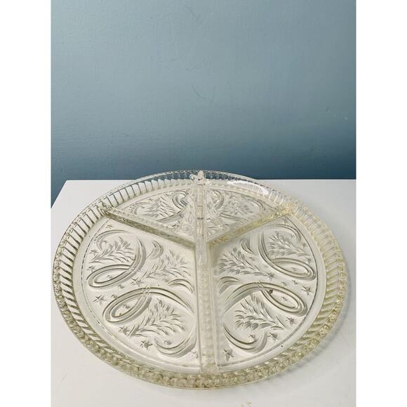 Fifth Avenue Crystal 13" Ribbon Tree 3-Sectional Tree Plate Serving Tray Platter - Picture 6 of 7